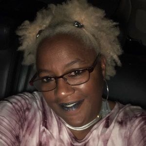 Meet your Posher, Darlene